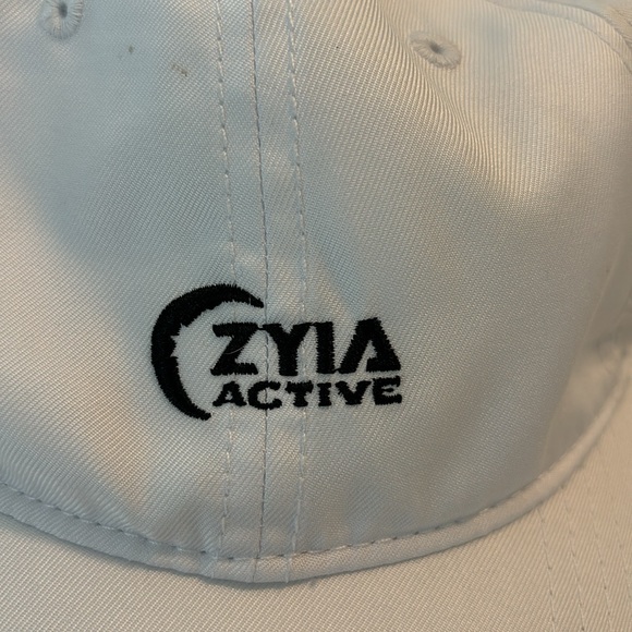 Hat - Picture 2 of 4